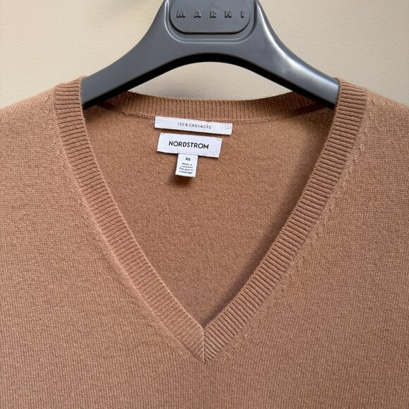 Nordstrom V-Neck Cashmere Sweater - Picture 4 of 9